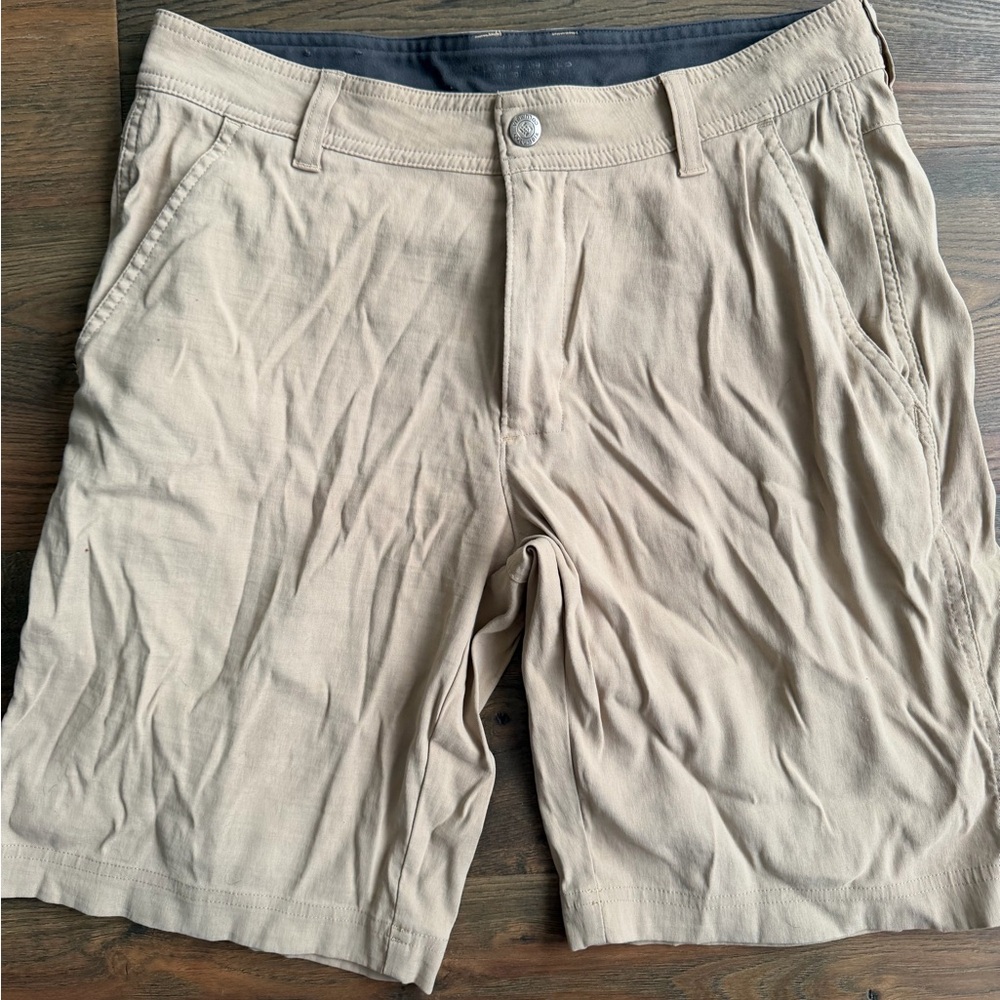 Columbia Men's Tan Casual Omni Shield 10in Shorts